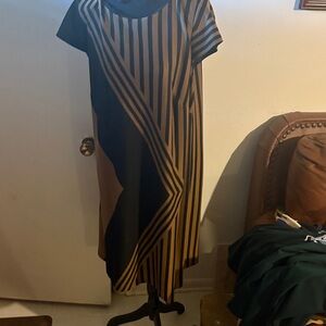 Roz & Ali Black and Tan Geometric Midi Dress